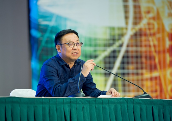 上海戲劇學院黨委書記樓巍開場演講.jpg