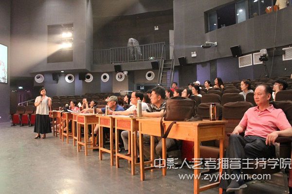 山東藝術學院戲劇影視學院專業學位研究生期末考核.jpg