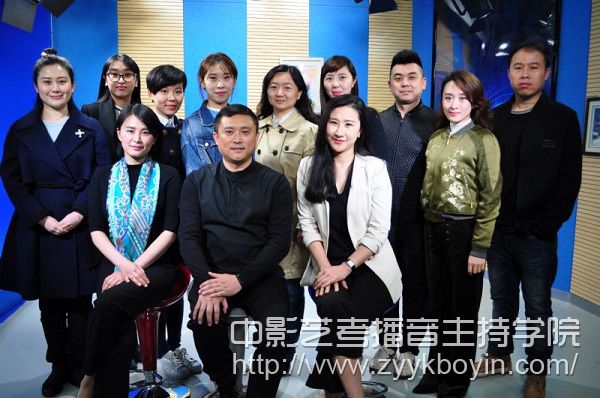 沈陽(yáng)音樂(lè)學(xué)院戲劇影視學(xué)院播音主持系老師.JPG