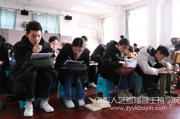 電影電視系影視編導、影視制片專業方向候考.jpg